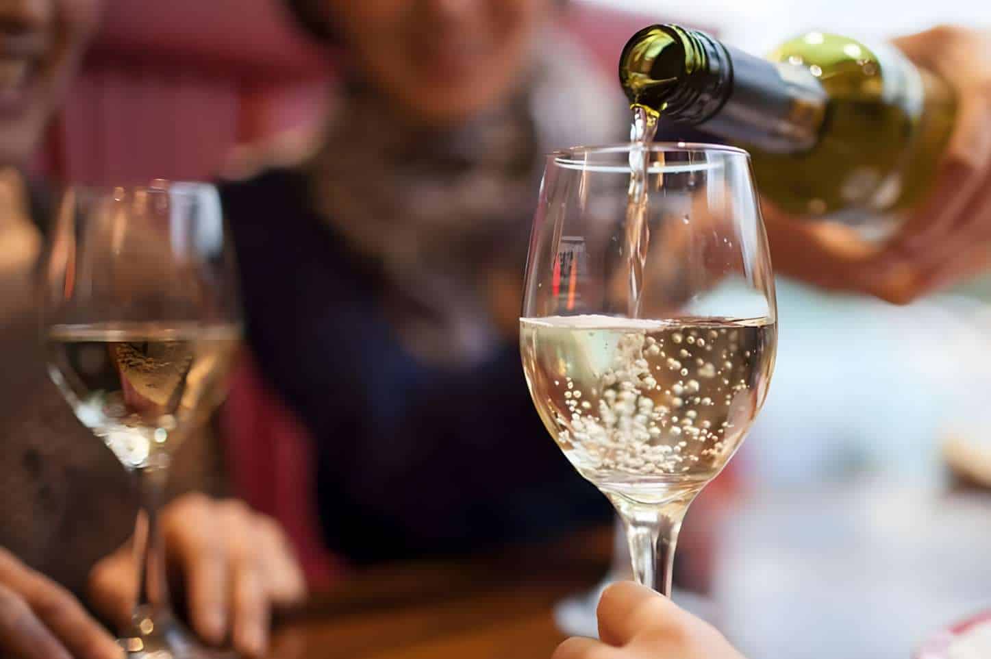 How Many Calories in a Glass of White Wine