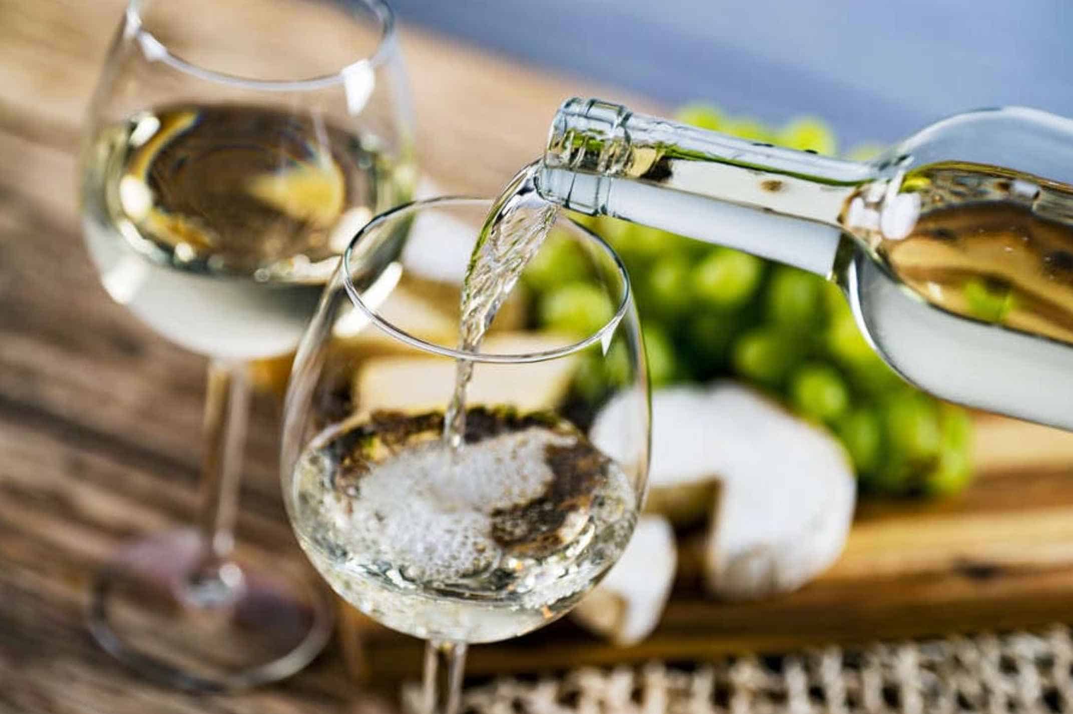 How do famous white wines taste