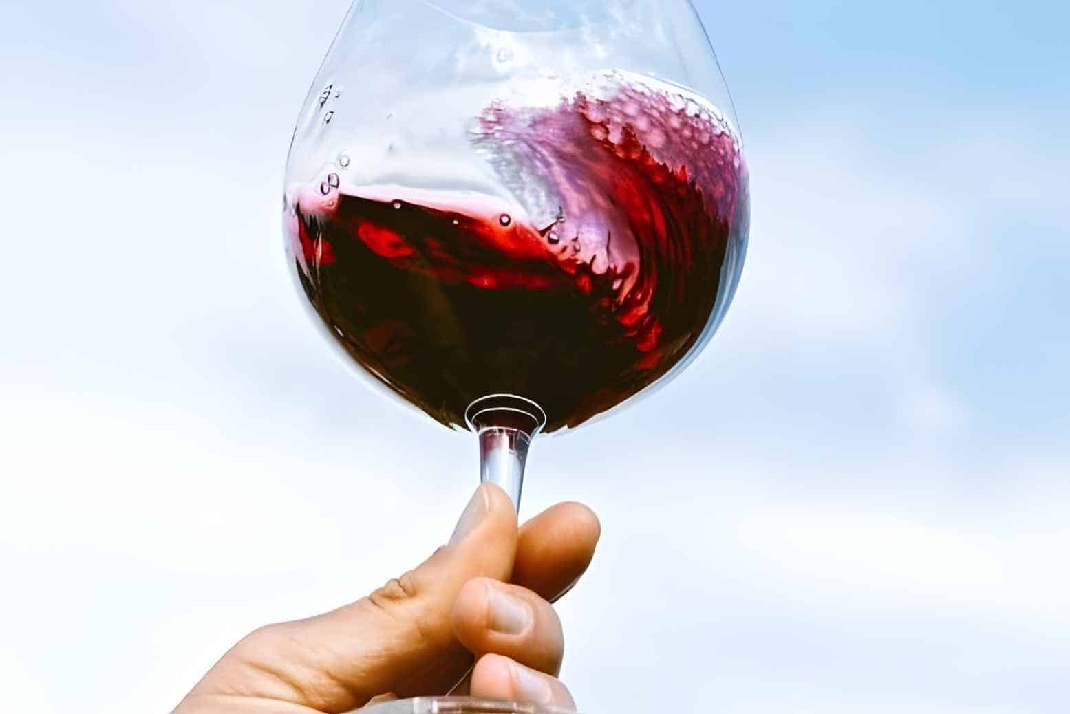 Swirling Wine Can Help With the Wine’s Visuals