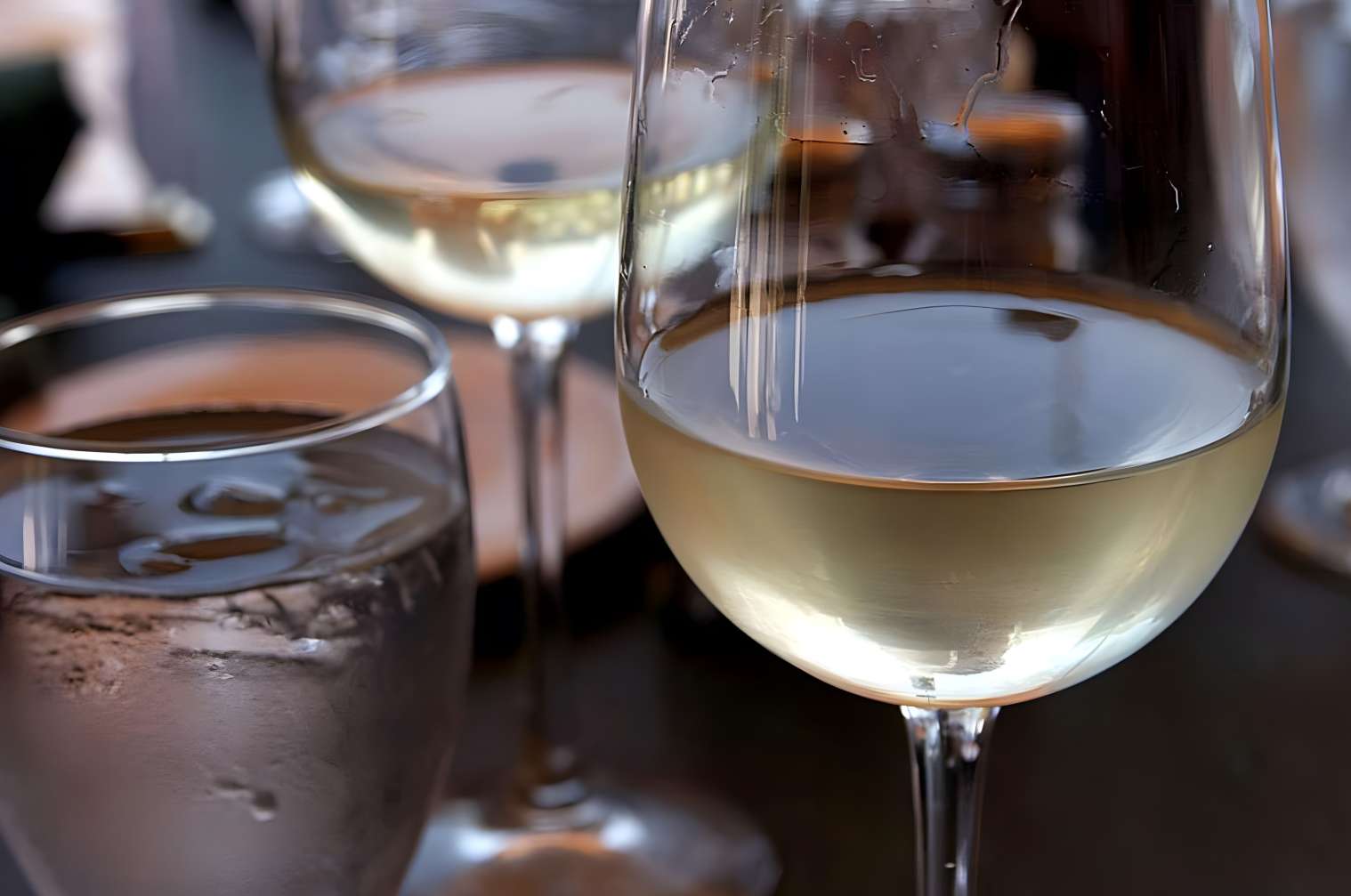 The Alcohol Content of White Wine and Its Calorie Count