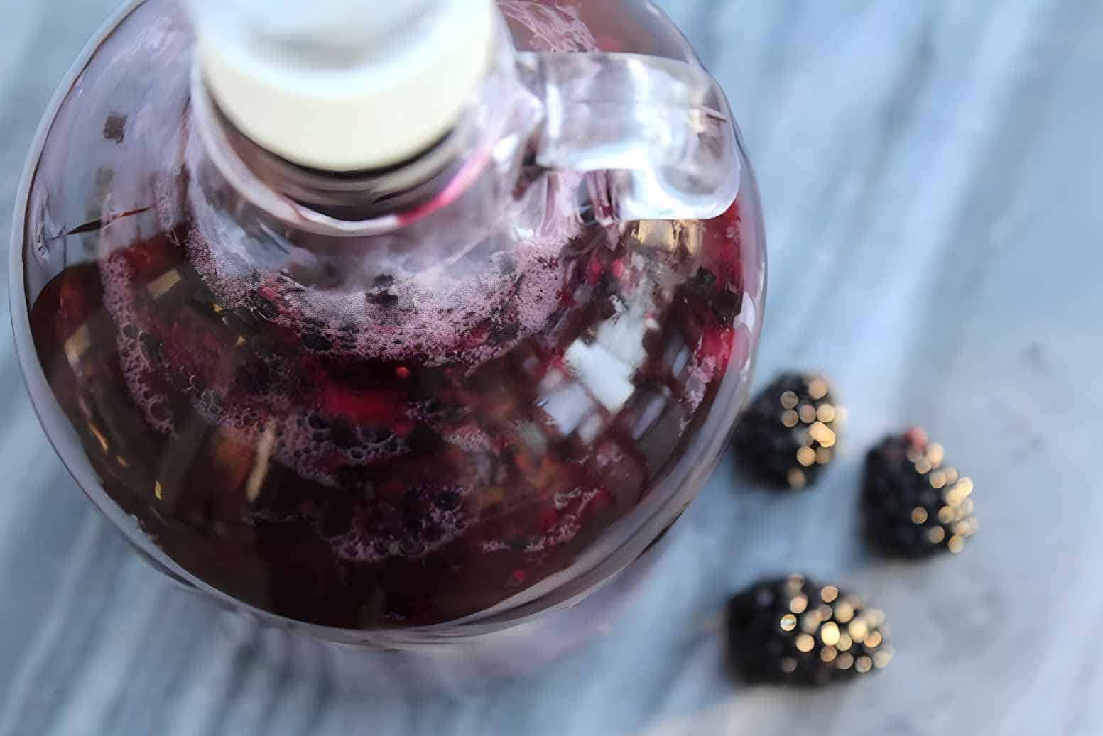 Why are blackberry wine recipes popular