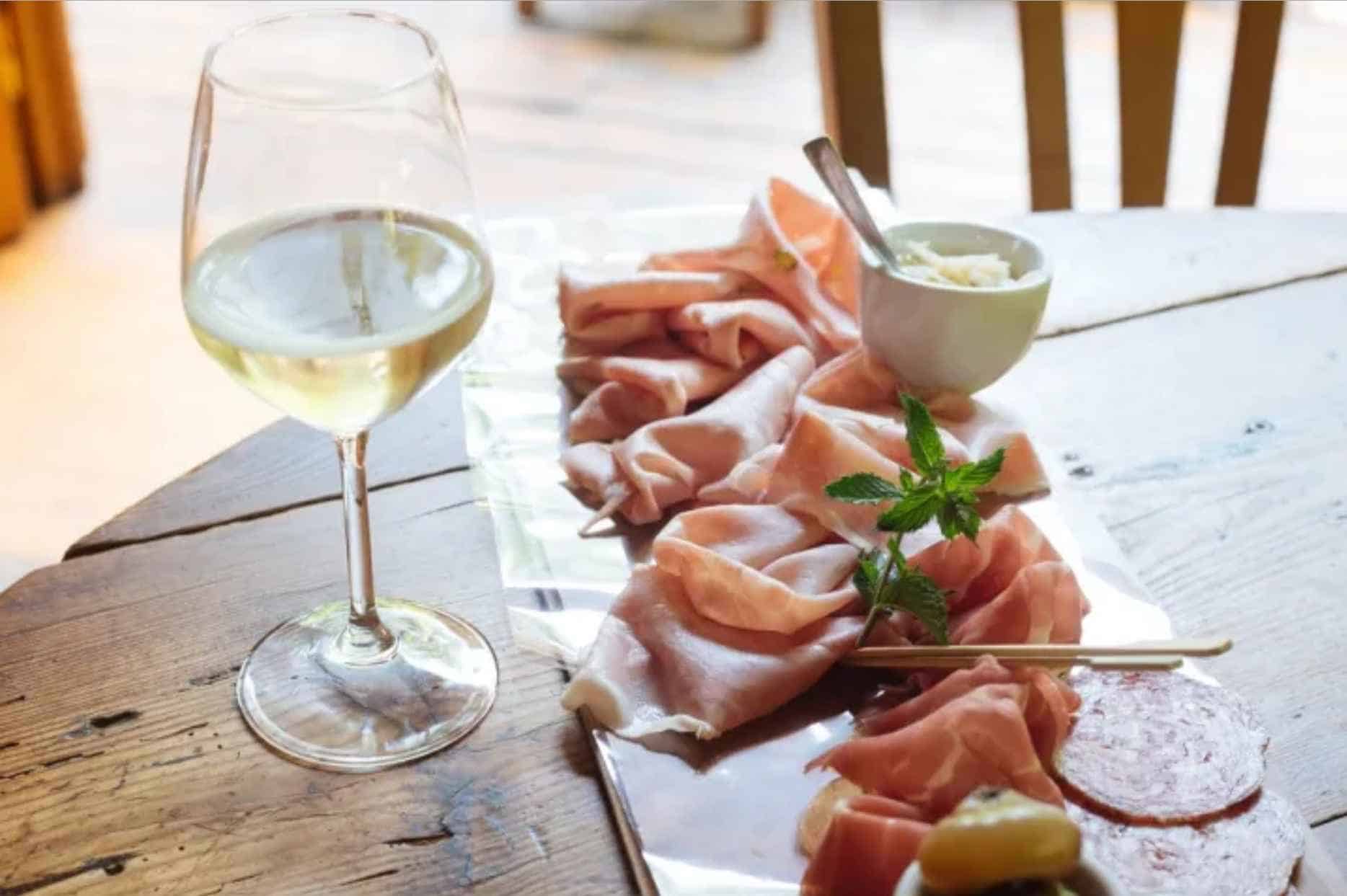 8 Recommended Food Pairings with Prosecco Wine