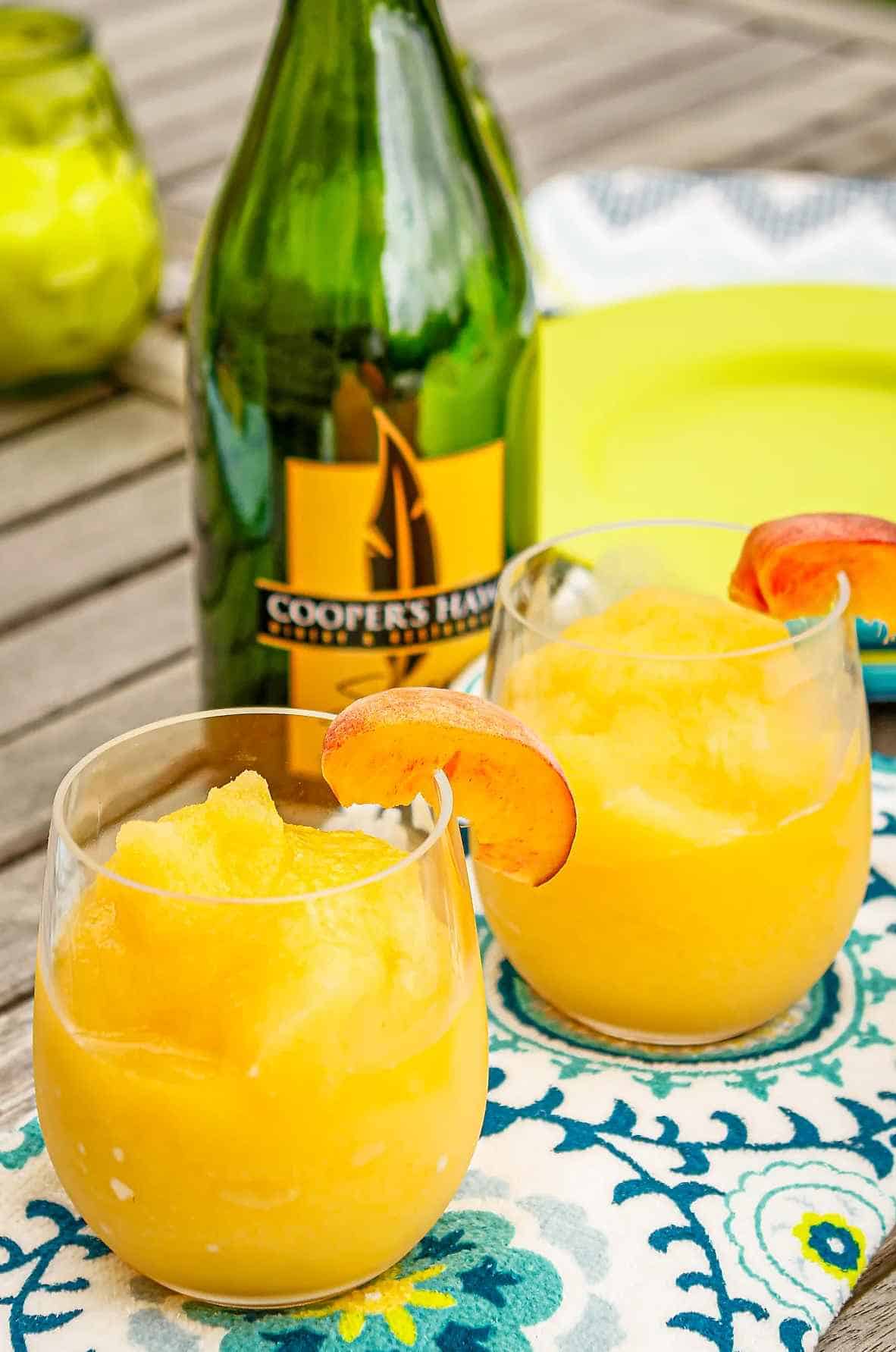 Легкие персиковые винные коктейли из москато из 3 ингредиентов от Unsophisticook