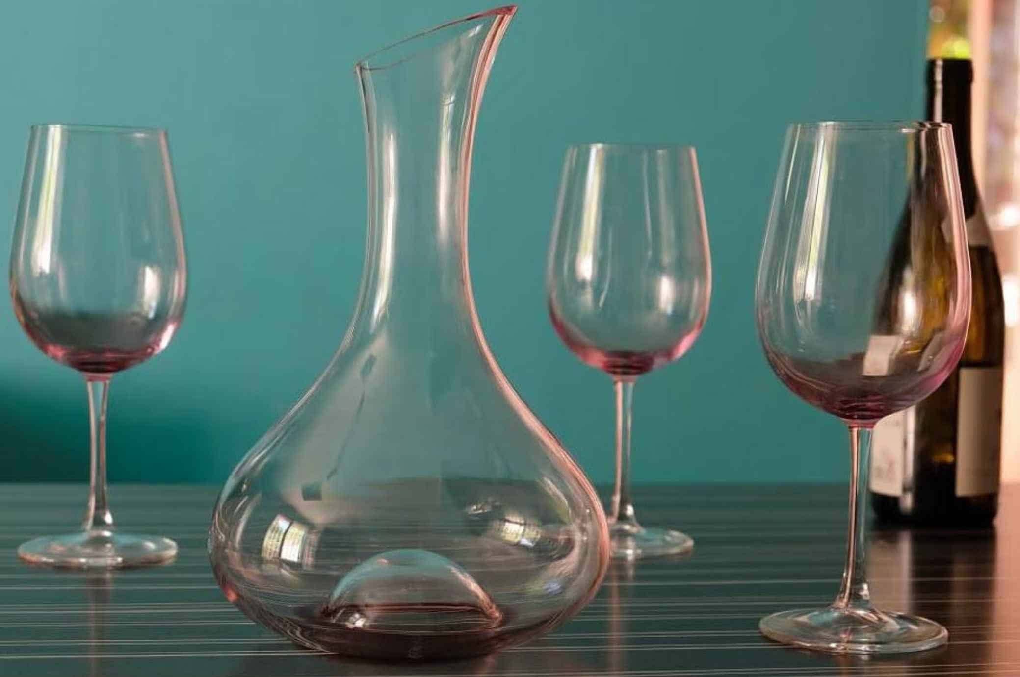 Easy Steps to Clean a Decanter
