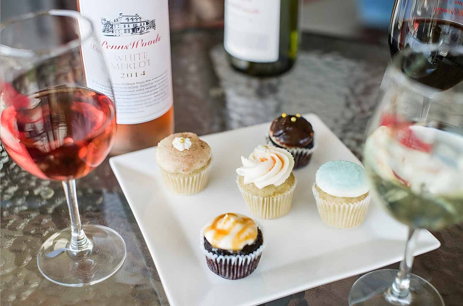Cupcakes with wine