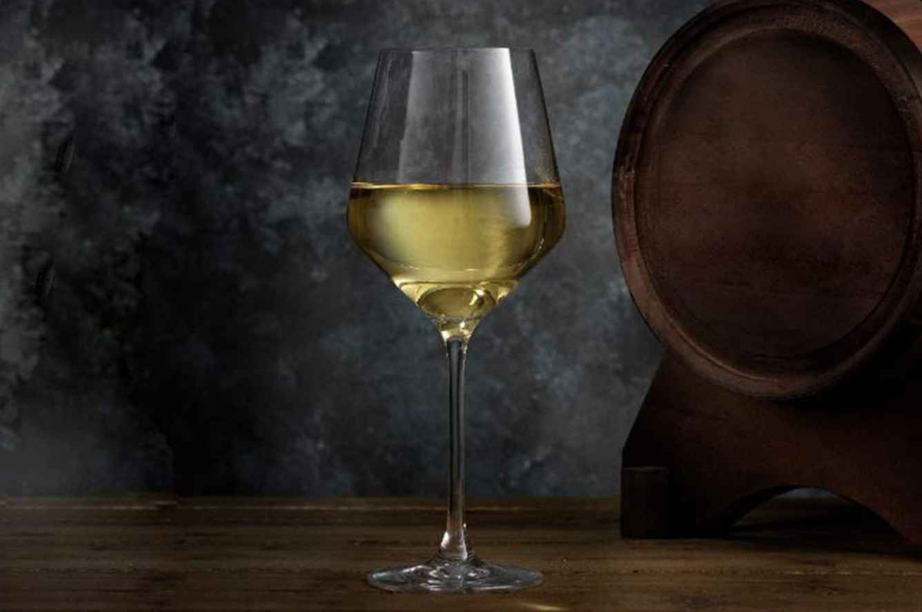JoyJolt Layla White Wine Glass