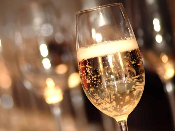 What You Need To Know: What Is Sparkling Wine?