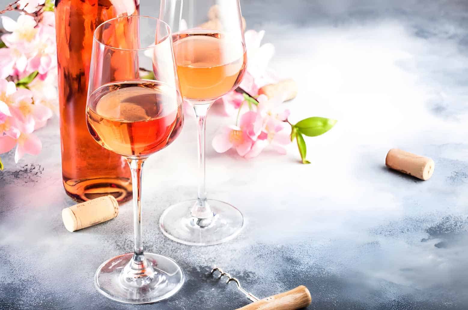 What is the Difference Between White Zinfandel and Standard Zinfandel