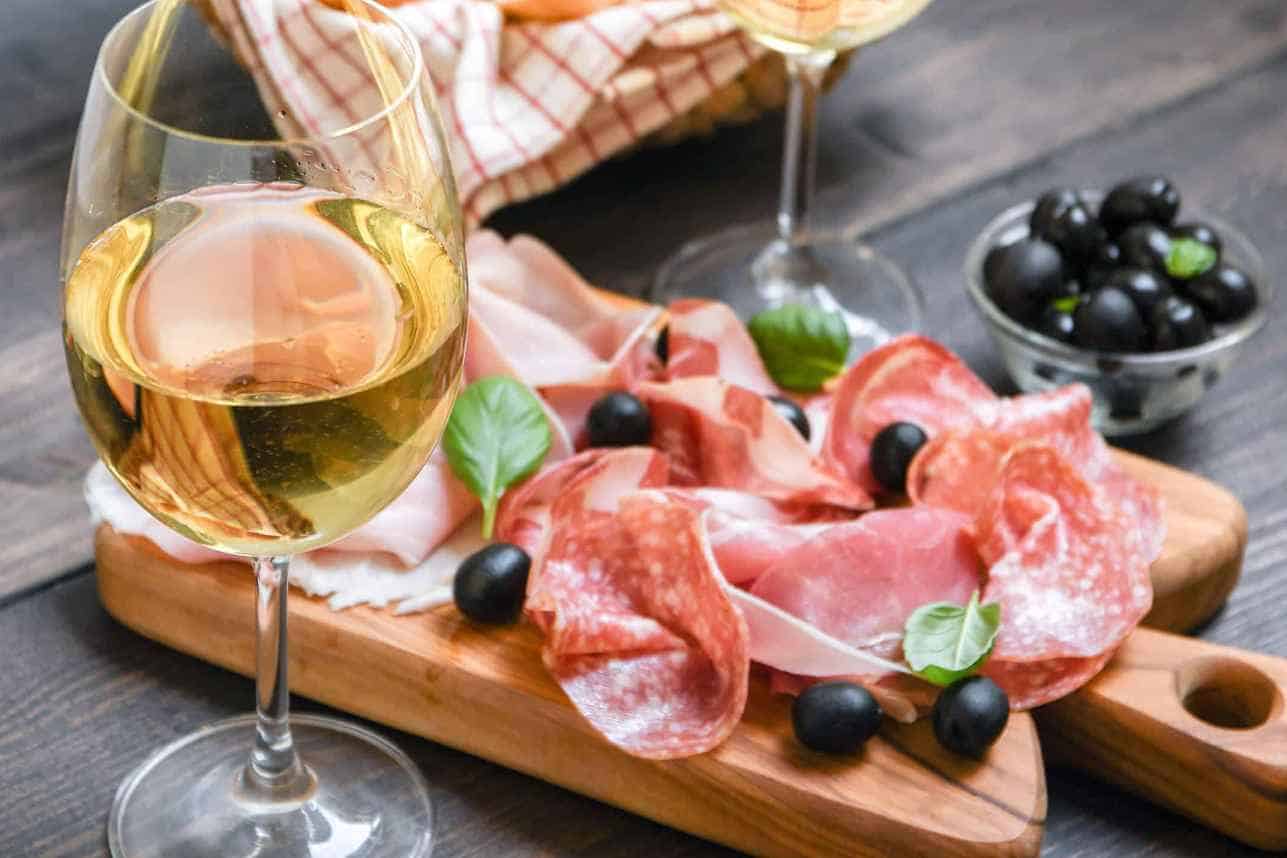 What Sparkling Wine Goes with Prosciutto