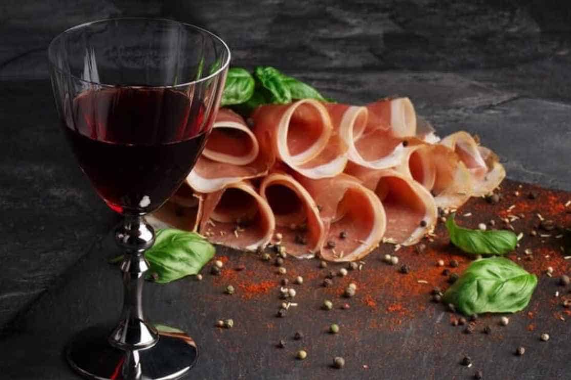 wine-with-prosciutto